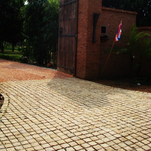 Yellow Granite Cobblestone for entrance house